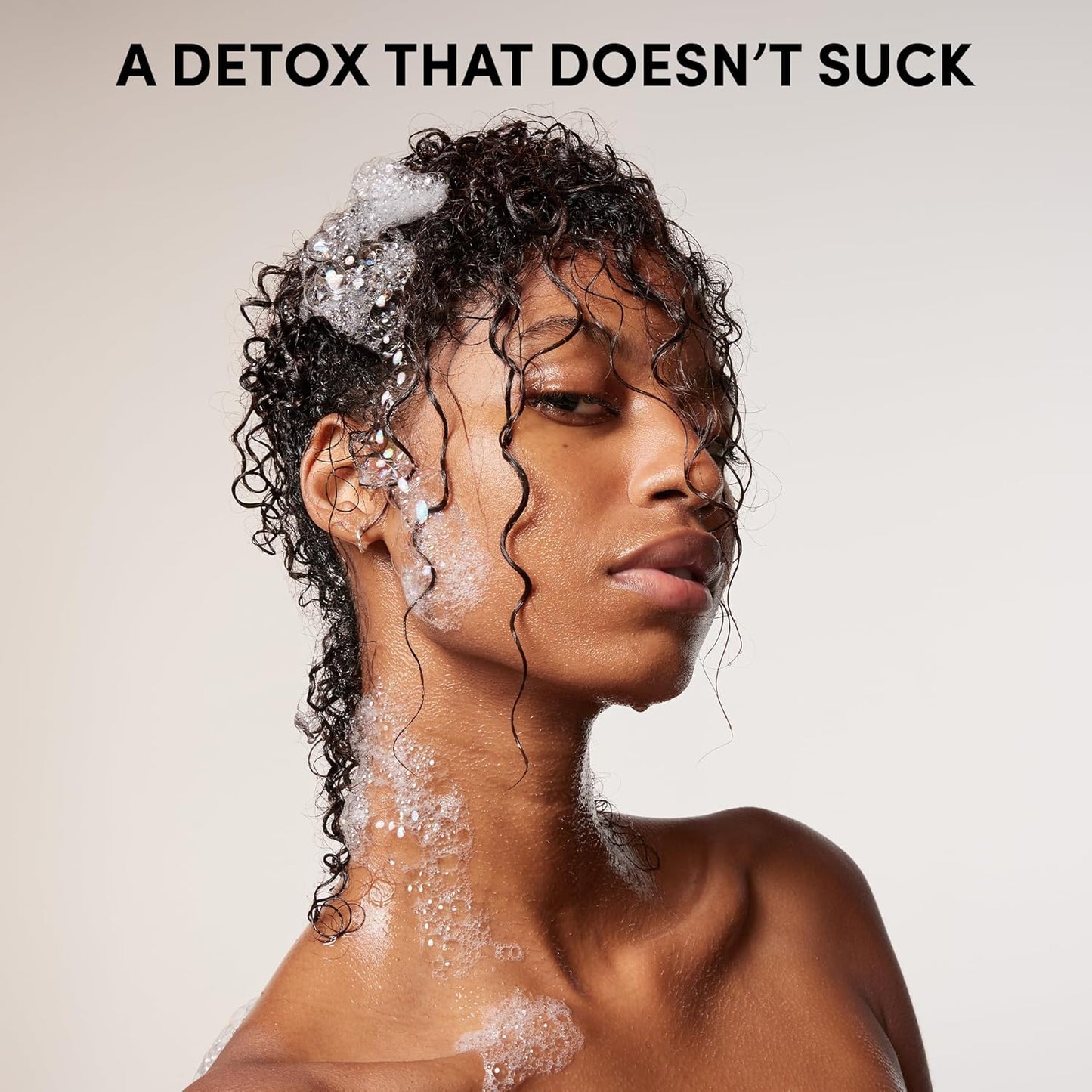 OUAI Detox giliai valantis šampūnas, 300 ml